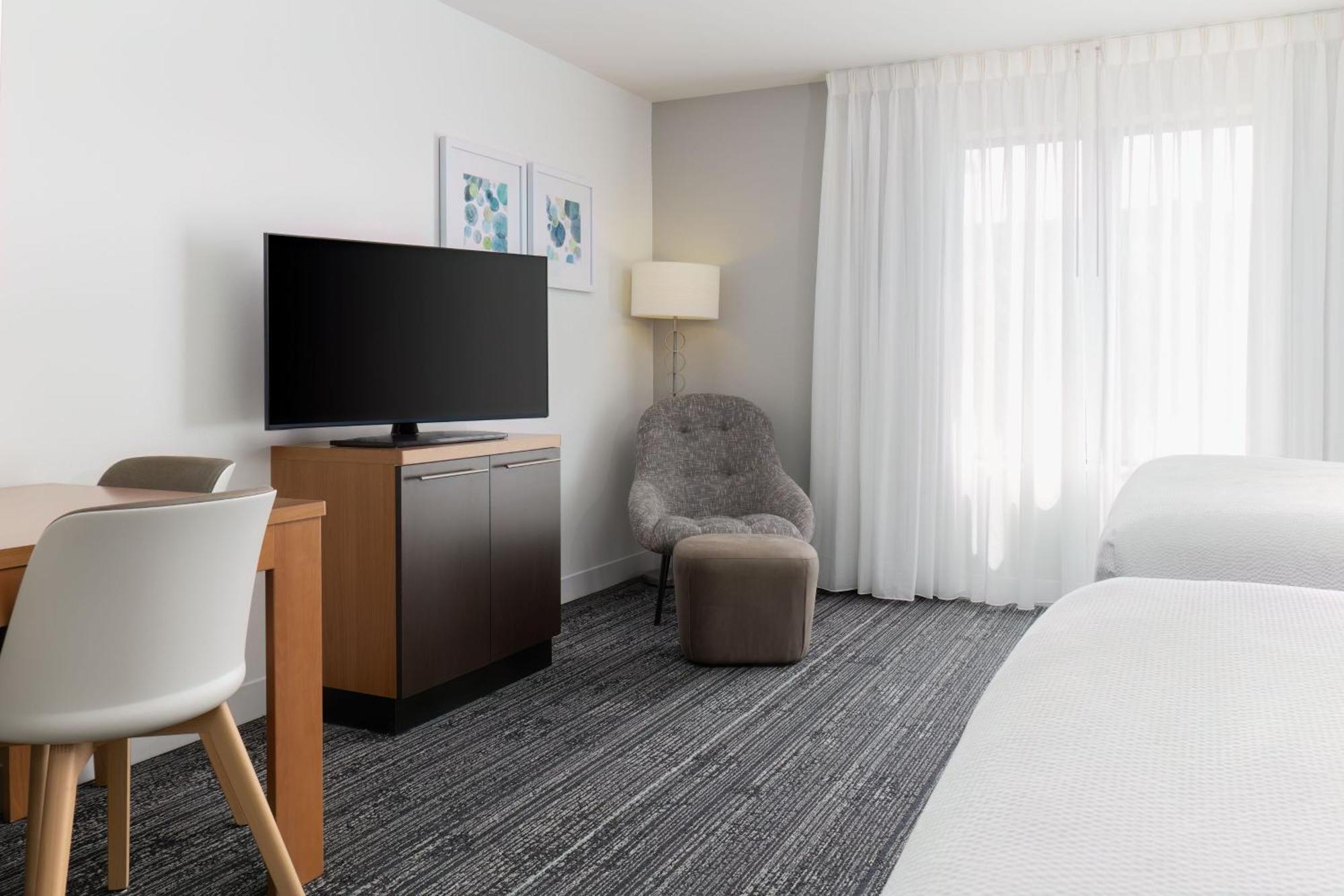 Towneplace Suites By Marriott Erie Kültér fotó
